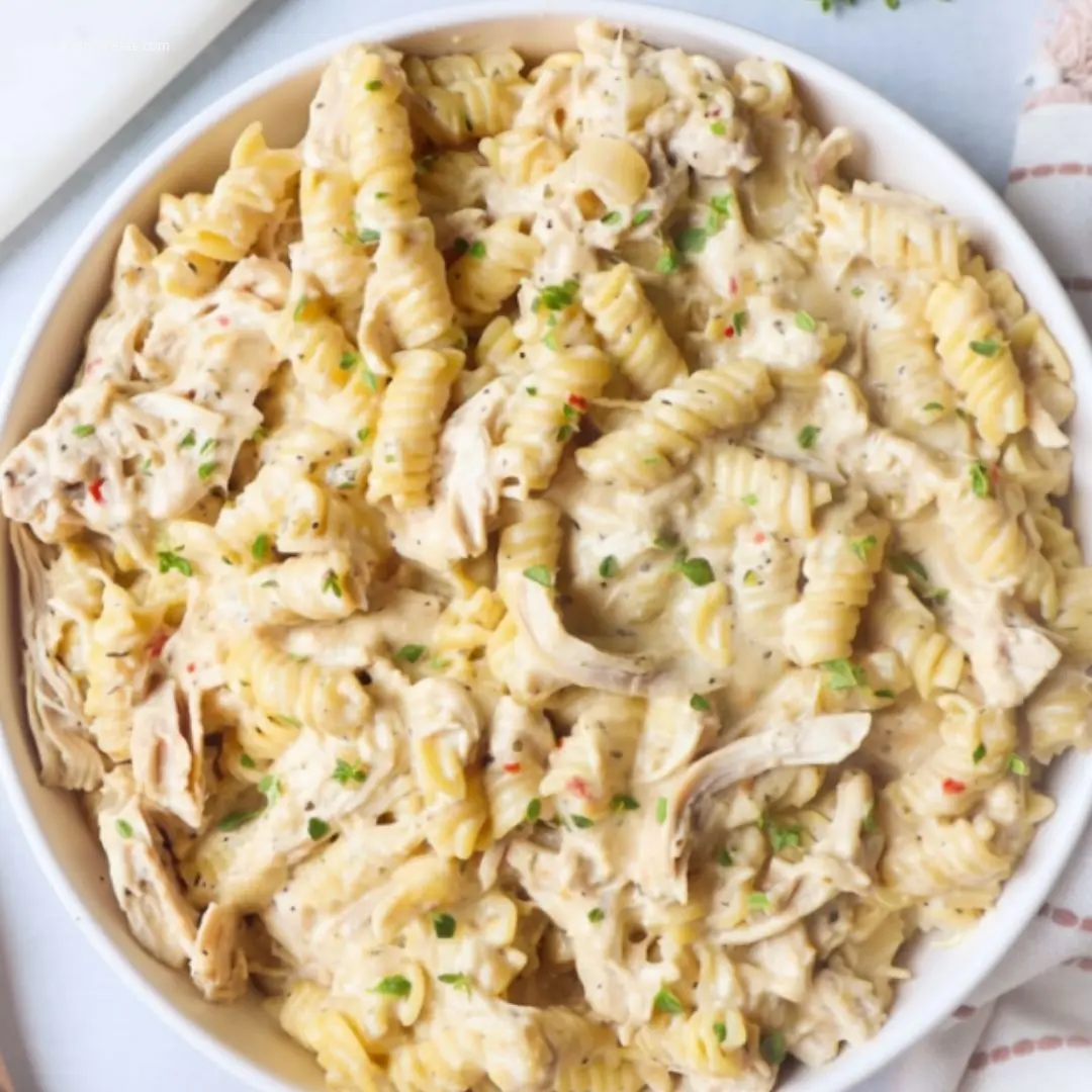 Delicious Crockpot Garlic Parmesan Chicken Pasta overhead