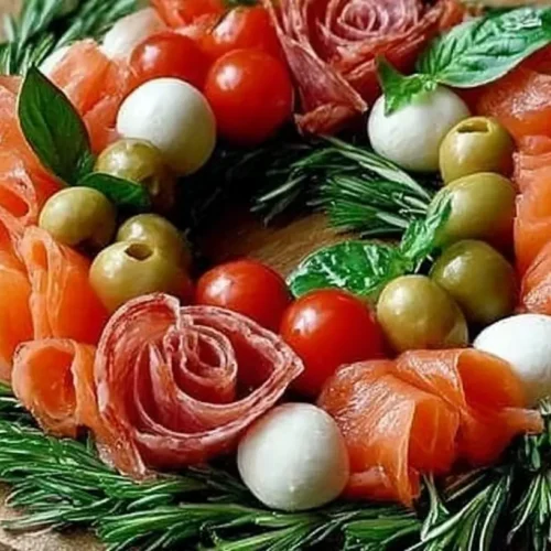 Christmas food dinner, Xmas food, Party food platters: Top 10 Tips 2 A lavish Christmas food dinner spread with various dishes arranged beautifully.