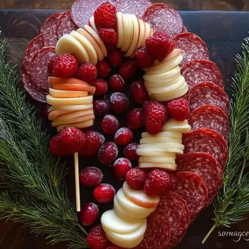 Christmas snacks, Christmas appetizers, Christmas food: 2 must-try recipes! 2 A platter of various festive Christmas snacks arranged for a holiday gathering.