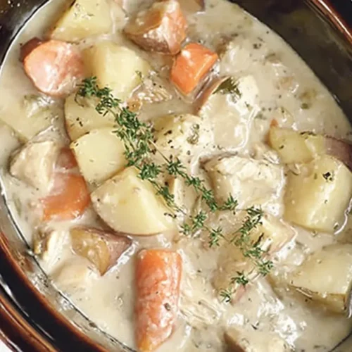 Ranch Chicken Crock Pot Recipe: 5 Steps to Dinner Tonight 2 A delicious Ranch Chicken Crock Pot recipe cooking slowly