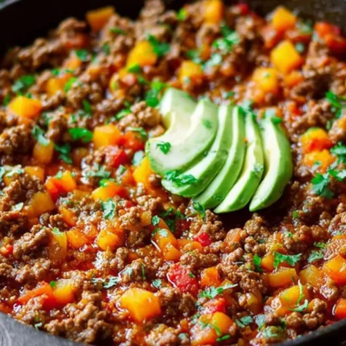 30-Minute Ground Beef Dinner Skillet: 1 Secret Recipe 2 A sizzling 30-minute ground beef dinner skillet with vegetables