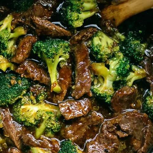 Crockpot Beef and Broccoli: Unlock 2 Flavor Secrets 2 A slow-cooked crockpot beef and broccoli dish, ready to serve over rice.