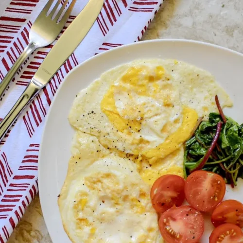 Healthy Breakfasts with Simple Ingredients: 9 Smart Hacks 2 A table spread with various healthy breakfasts with simple ingredients like fruit and oats.