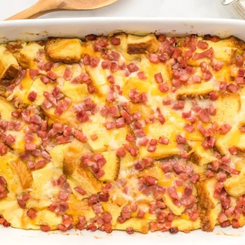 No-Fuss Breakfast Casserole Bake: Your 3-Ingredient Meal 2 A freshly baked no-fuss breakfast casserole bake, golden brown and bubbling